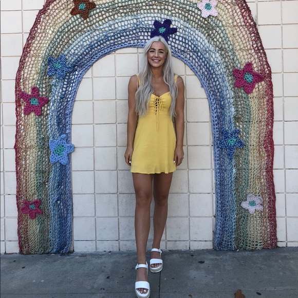 Yellow mini dress - Picture 2 of 3